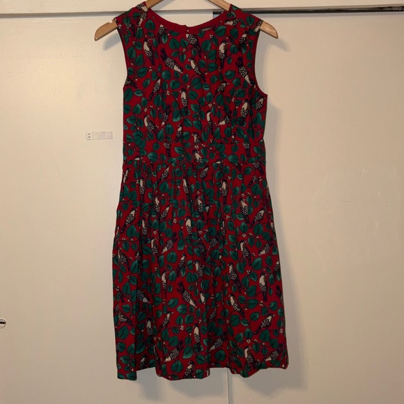 Emily and Fin Red Bird Print Dress with Green Leaves
Size M UK 12 Fully Lined - Picture 5 of 13